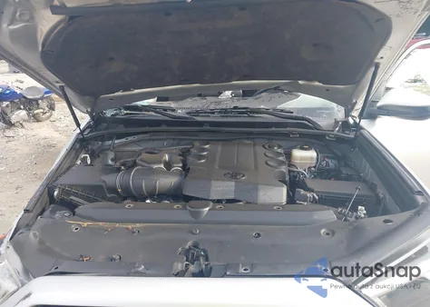 2021 Toyota 4Runner Sr5 z USA, uszkodzony, nr VIN JTEMU5JR1M5900622